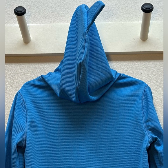 Kids Gap Blue Rash Guard with Shark Fin Hoodie - Picture 2 of 4